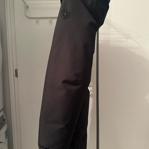 Quartz Co. INES Long Hooded Down Winter Jacket XS – Extreme Cold Protection - Picture 6 of 7